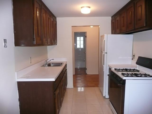 Farmingdale Garden Apartments - Photo 3 of 10