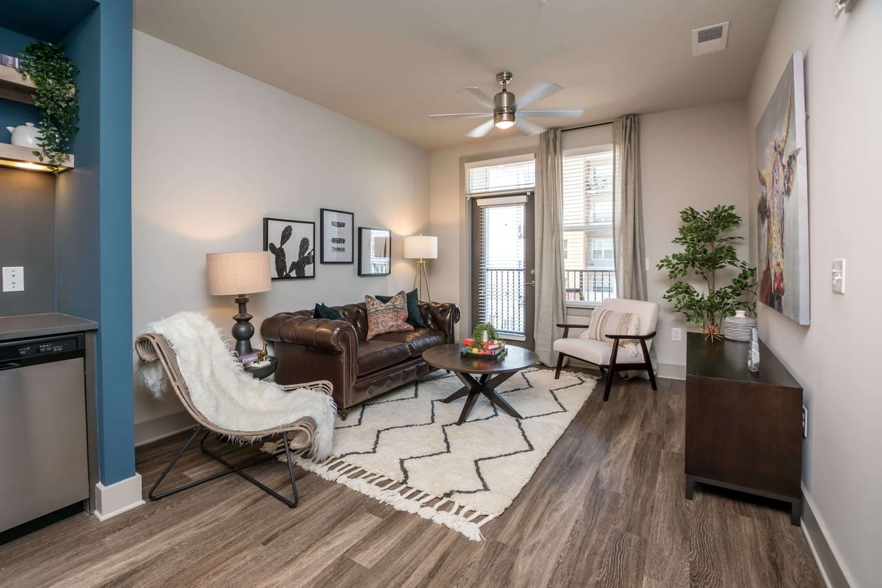 One305 Central - Photo 7 of 44