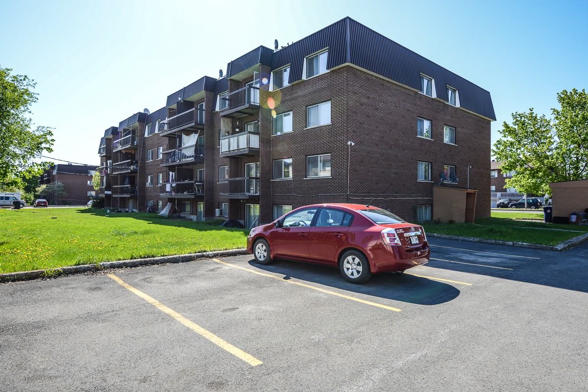 5015-5025 and 5055-5085 Boulevard Samson - Photo 2 of 8