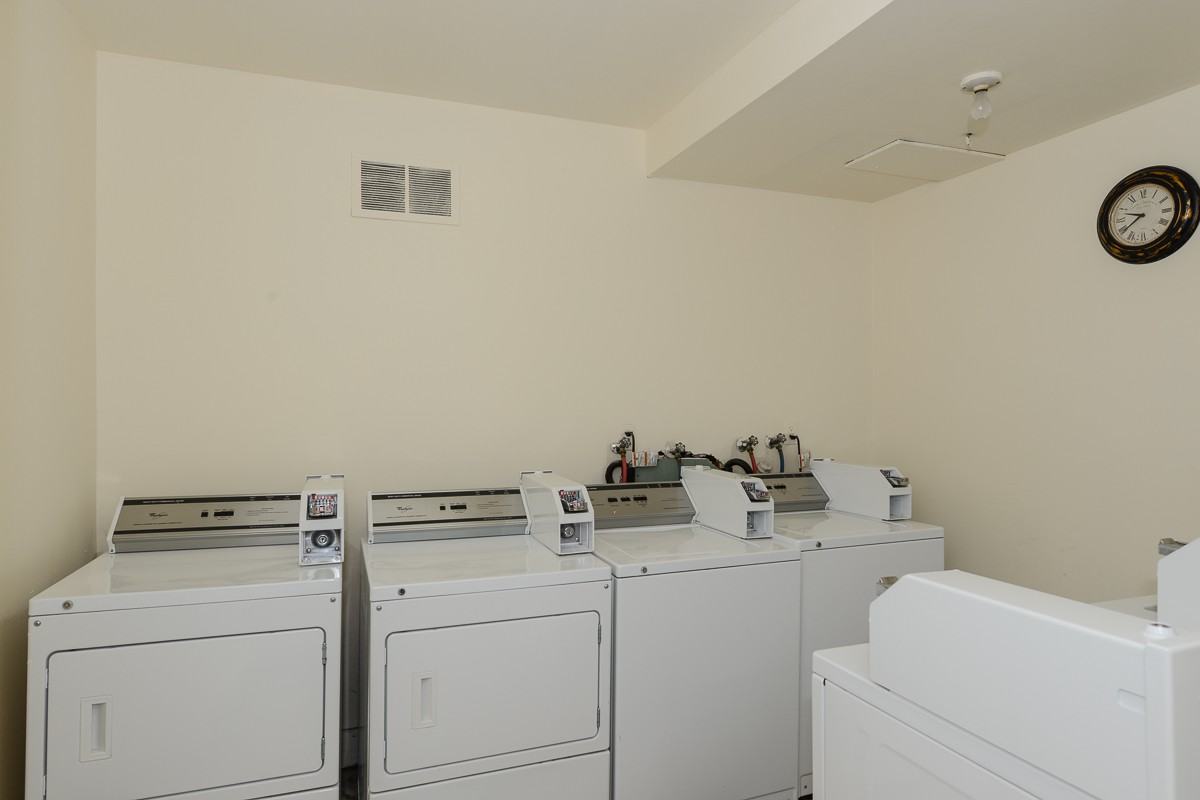 5015-5025 and 5055-5085 Boulevard Samson - Photo 3 of 8