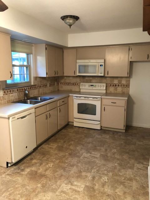 167 Sunshine Drive - Photo 2 of 5