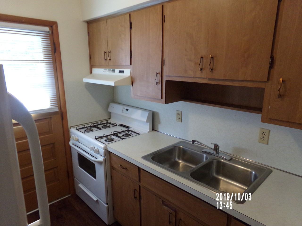 514 Richardt Avenue #B - Photo 3 of 8