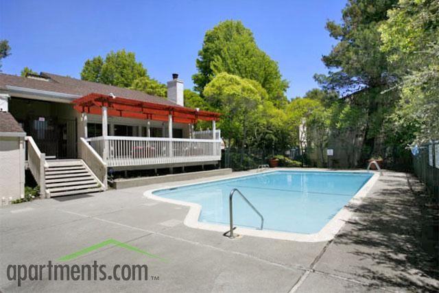 East Bluff Apartments - Photo 2 of 48