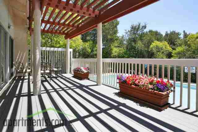 East Bluff Apartments - Photo 3 of 48