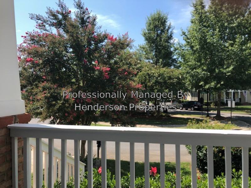 720 Bath Court - Photo 2 of 28