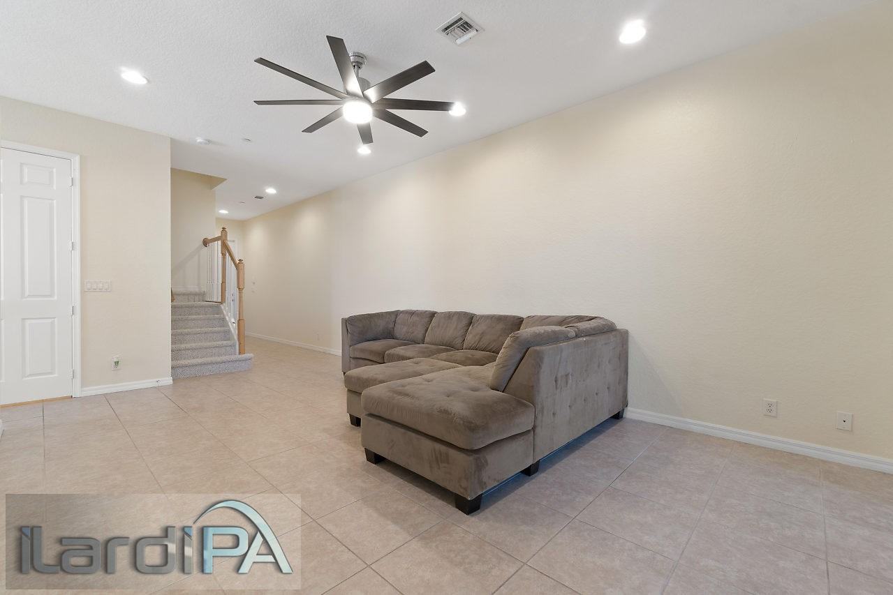 84 Nottingham Place - Photo 2 of 9