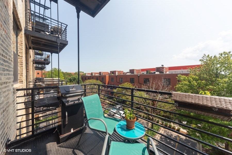 2911 North Western Avenue #302