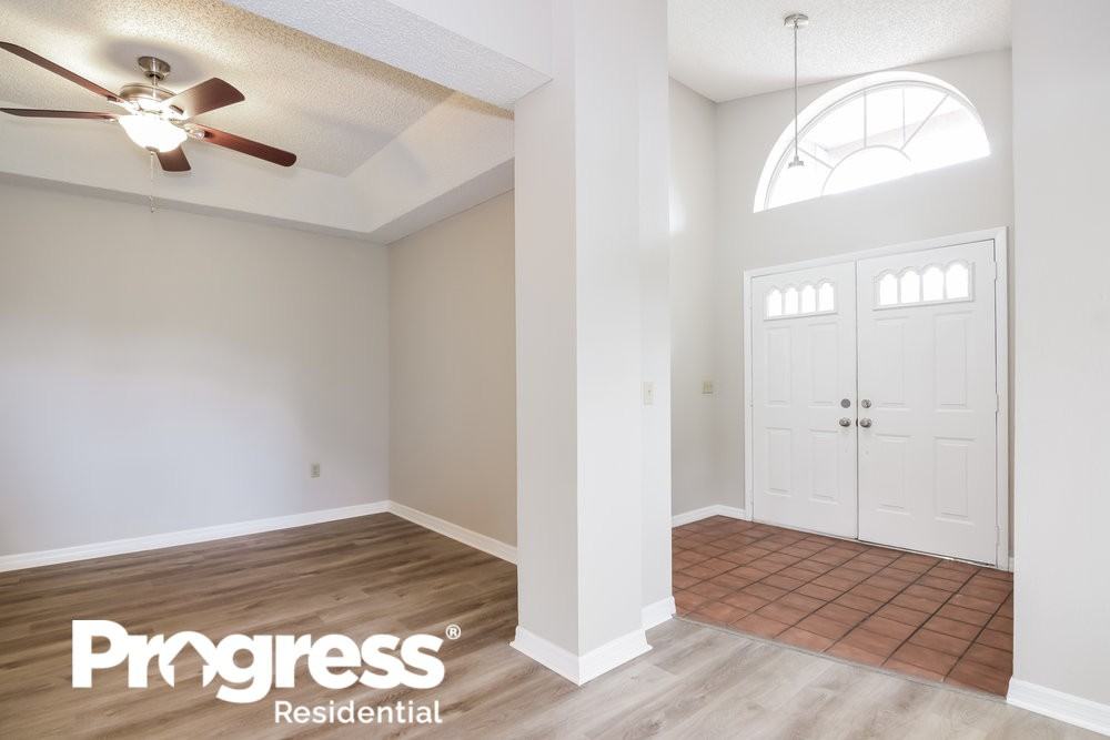 7930 Bergen Ct - Photo 3 of 16