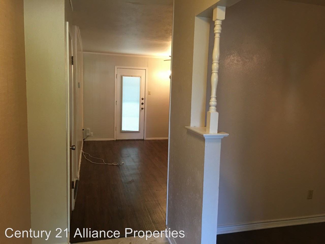 808 Thompson Drive - Photo 2 of 16