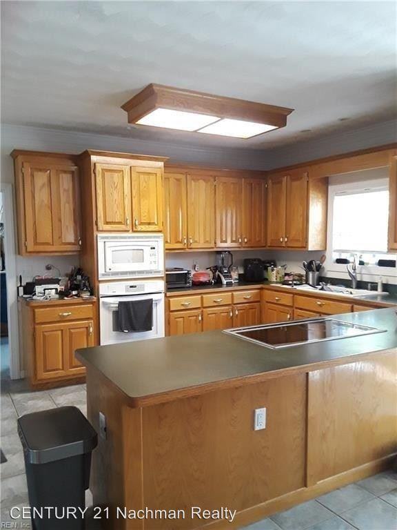 325 Sweetbay Drive - Photo 3 of 10