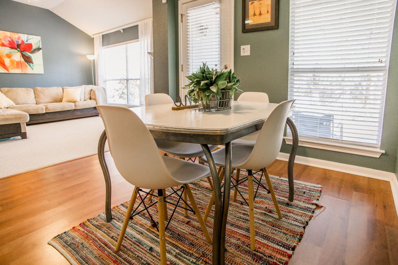 1750 N Bishop St - Photo 3 of 15