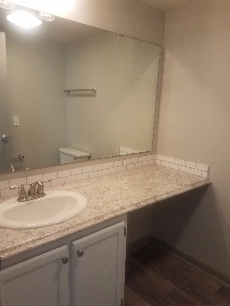 605 Montclair Dr - Photo 3 of 7