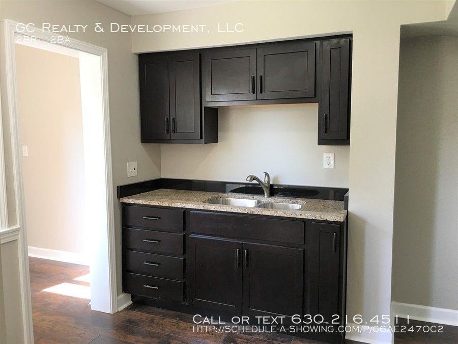 9548 S Euclid Ave - Photo 2 of 8