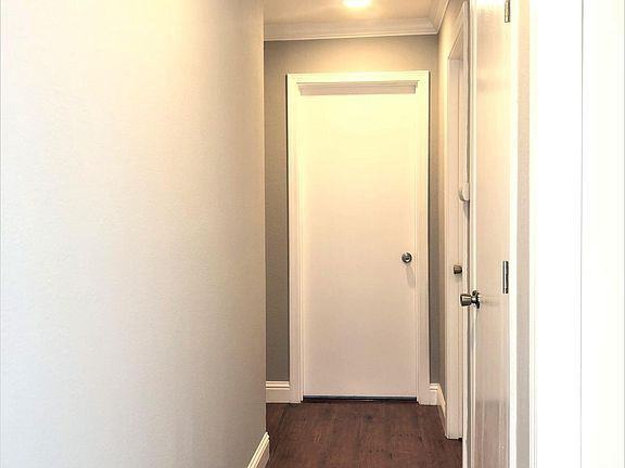 25630 Lane St - Photo 2 of 11