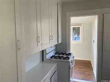 24407 Alliene Ave - Photo 2 of 6