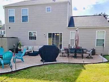 10130 Ravenwood Ct - Photo 2 of 6