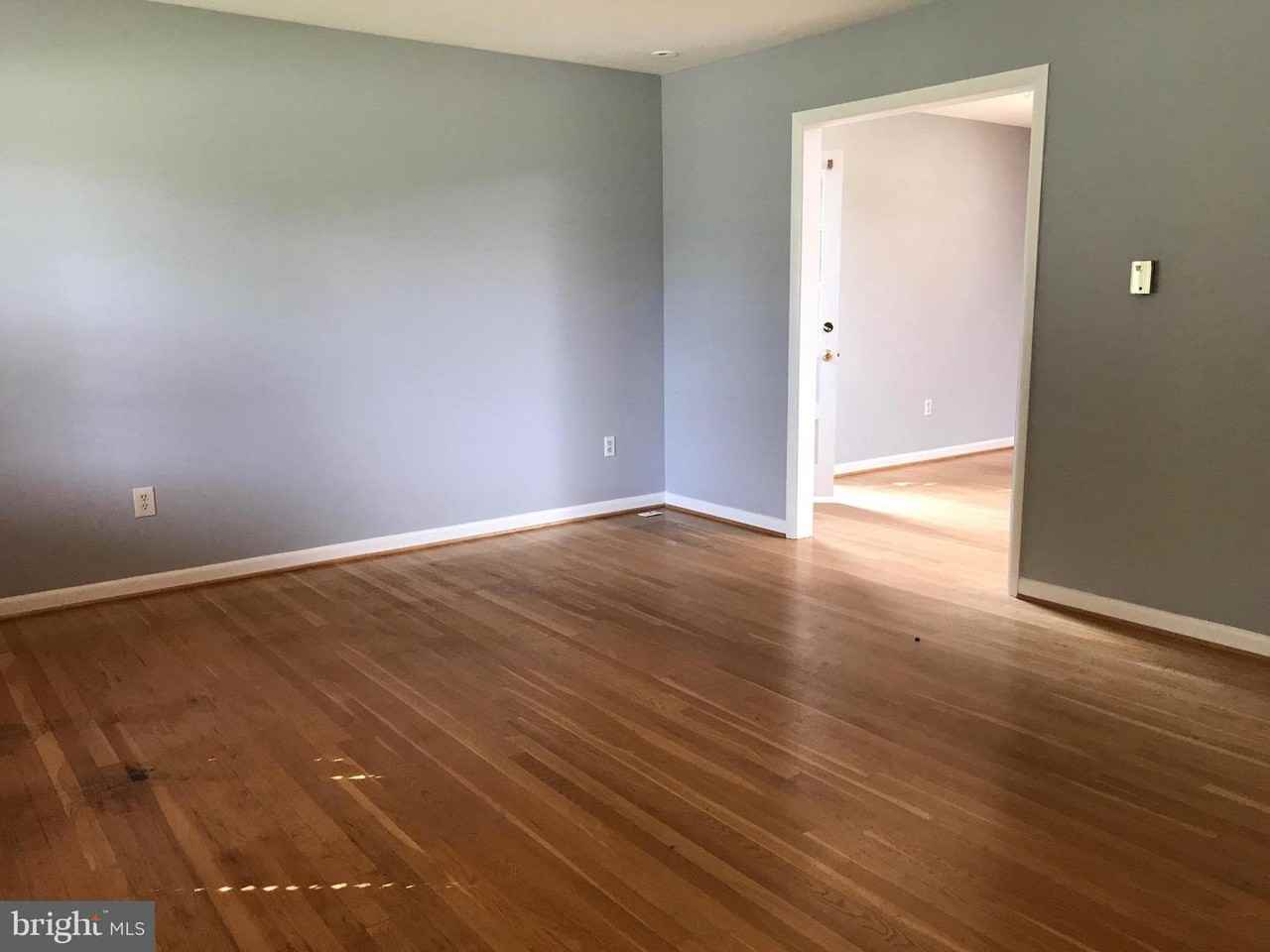 221 Belmont Drive Sw - Photo 3 of 29