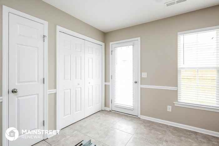 5788 Misty Hill Circle - Photo 3 of 15