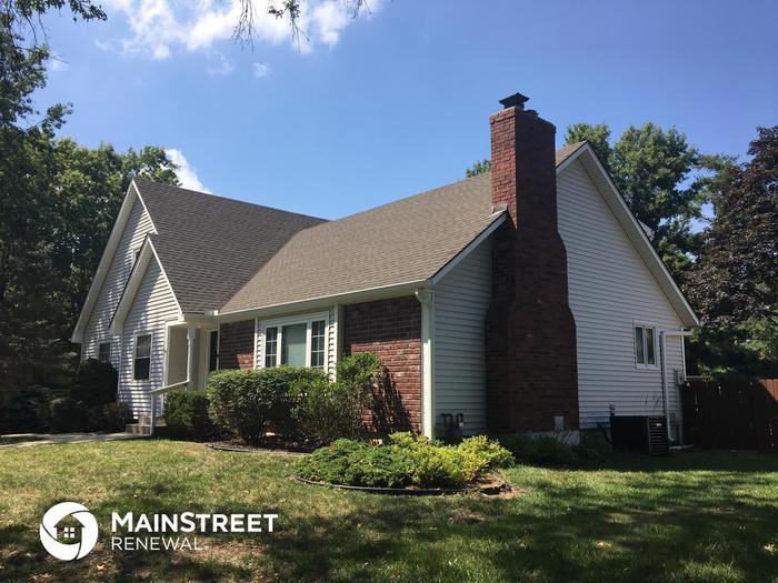 1117 Northwest Weatherstone Drive - Photo 2 of 25