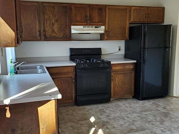 768 Riford Rd - Photo 2 of 5