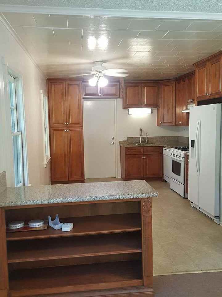 15583 Ojai Rd - Photo 2 of 15