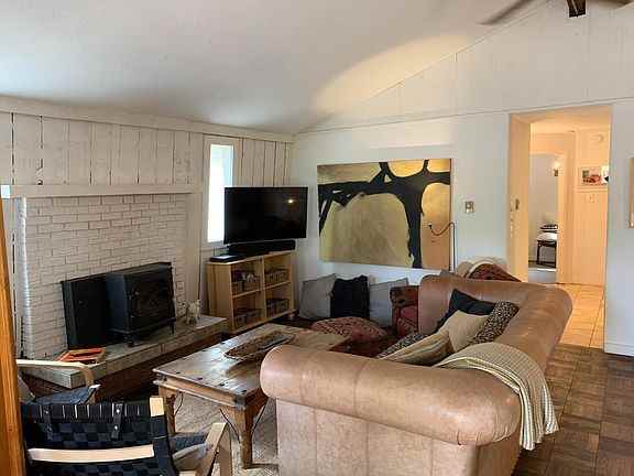 974 Cold Springs Rd - Photo 2 of 9