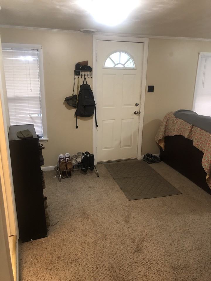 1303 College Avenue - Photo 5 of 12