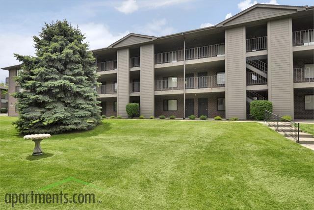 Fredericksburg Apartments - Photo 3 of 5