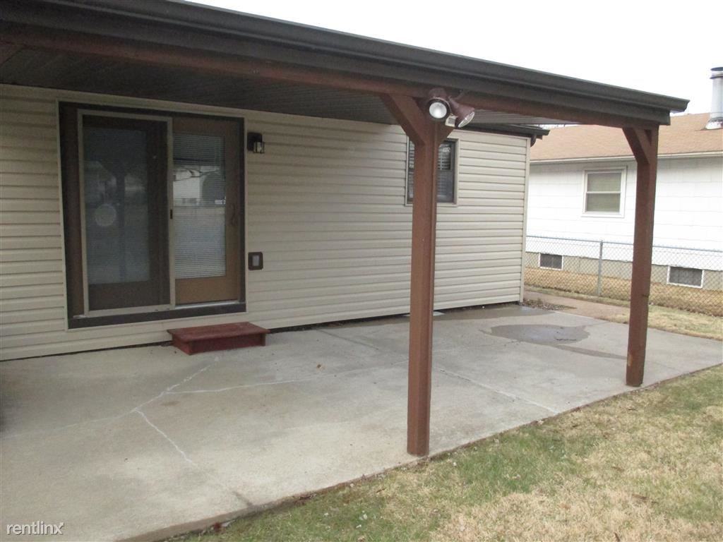 15618 91st Ave - Photo 2 of 18