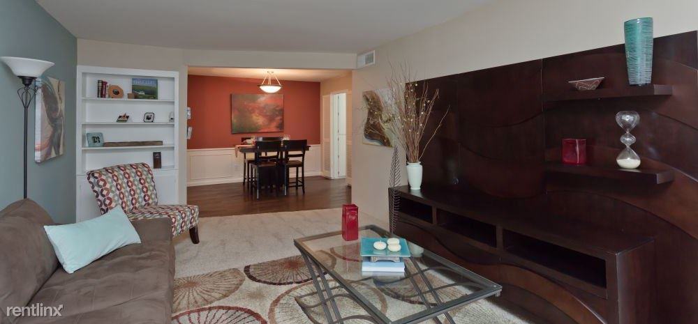 2530 Yorktown Street, - Photo 2 of 18