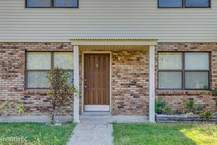 101 Sherry Ln 4 - Photo 2 of 11