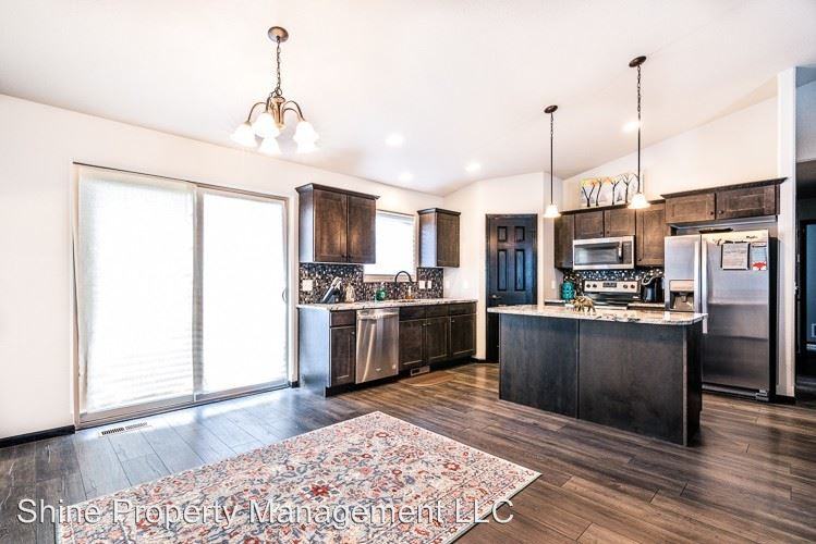 829 Bayonet Dr. - Photo 3 of 15