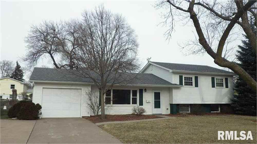 1609 Parkway Drive, Bettendorf, IA 52722 3 Bedroom House ...