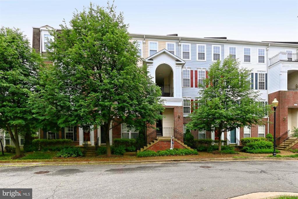 5074 Donovan Dr #104 - Photo 2 of 19