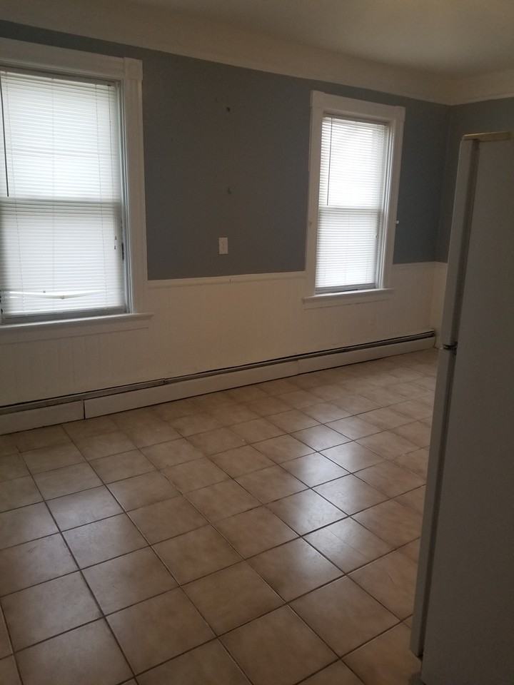 10 Huron St #2 - Photo 2 of 7