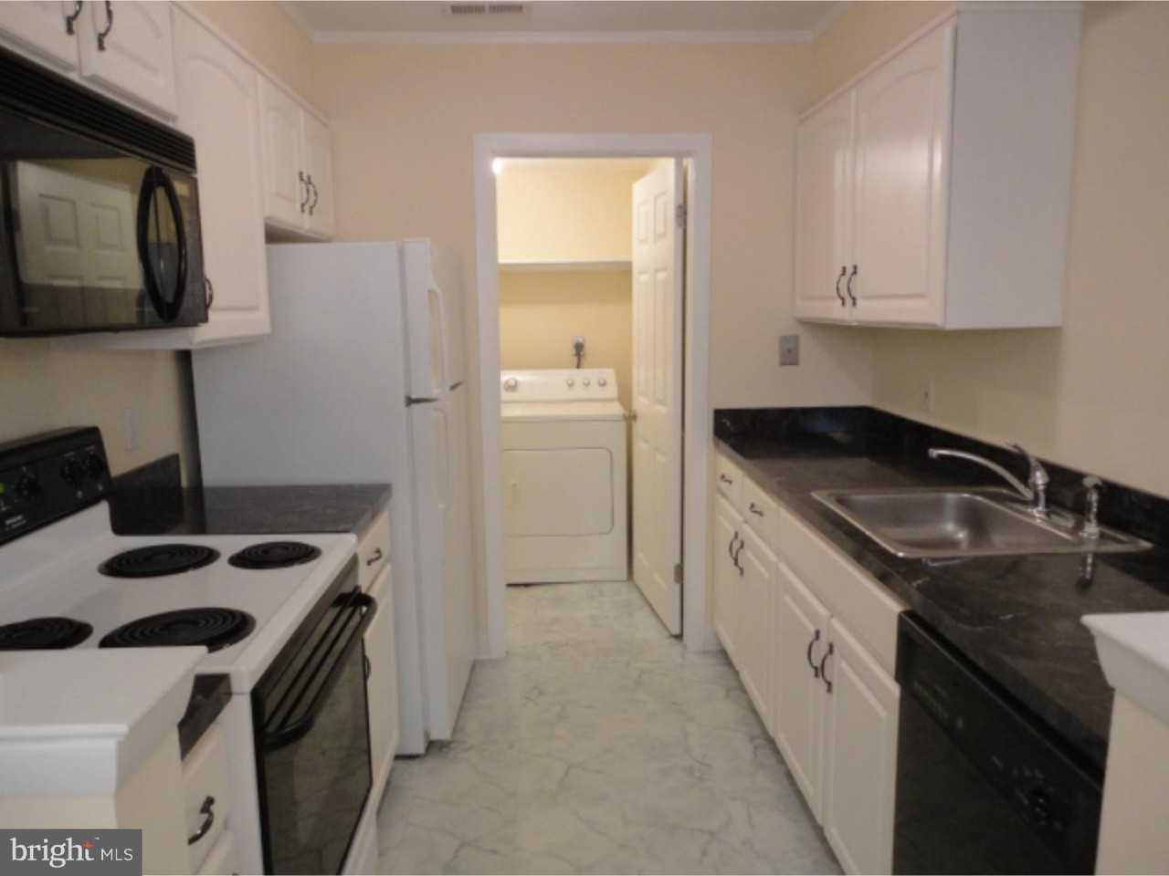 318A 318a Kenilworth Avenue - Photo 2 of 12