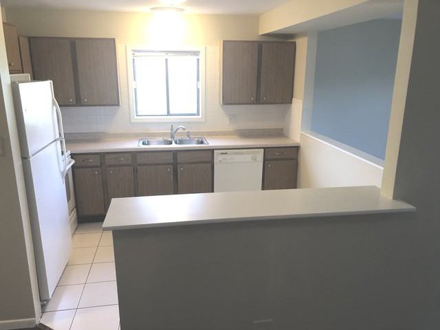 1120 Cedar #1B - Photo 3 of 7