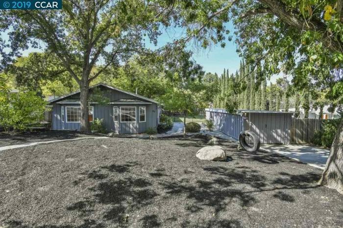 65 Valla Court - Photo 3 of 23