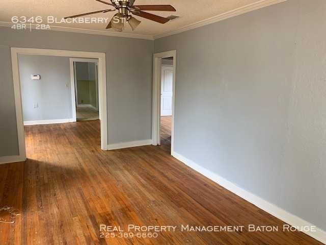 6346 Blackberry St - Photo 3 of 10