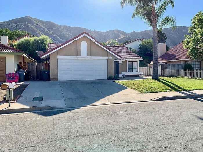 15641 Shadow Mountain Ln - Photo 2 of 16