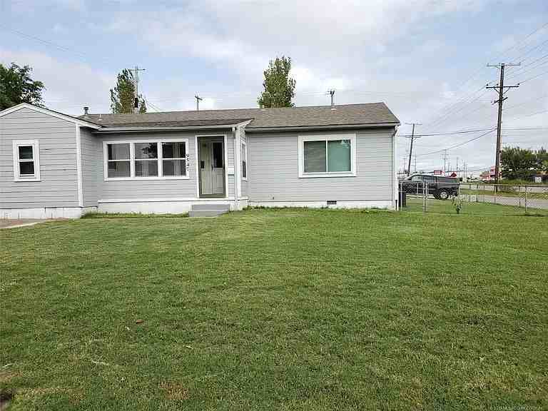 9547 E Newton Pl - Photo 2 of 15