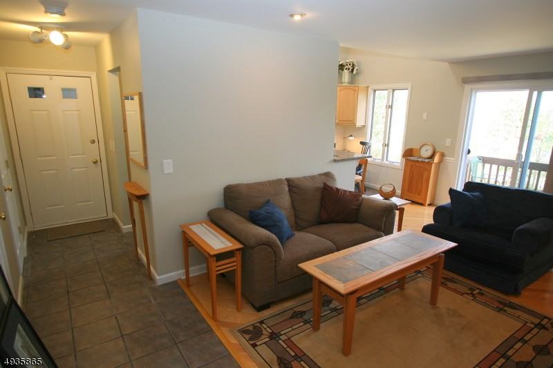 313 Village Commons - Photo 2 of 16