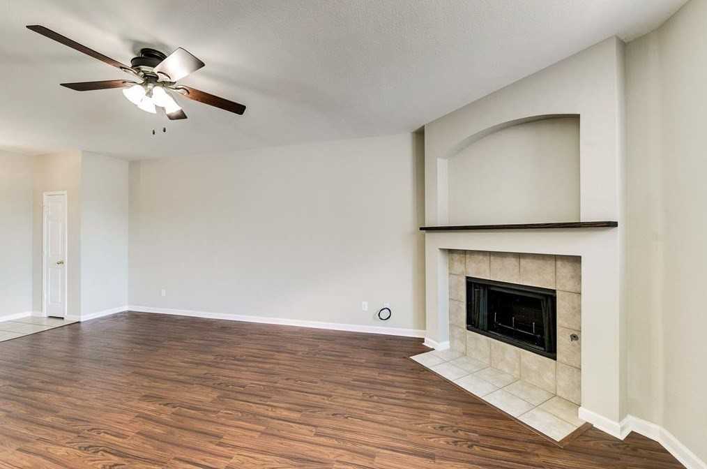 1541 Cliff Creek Dr. - Photo 3 of 18