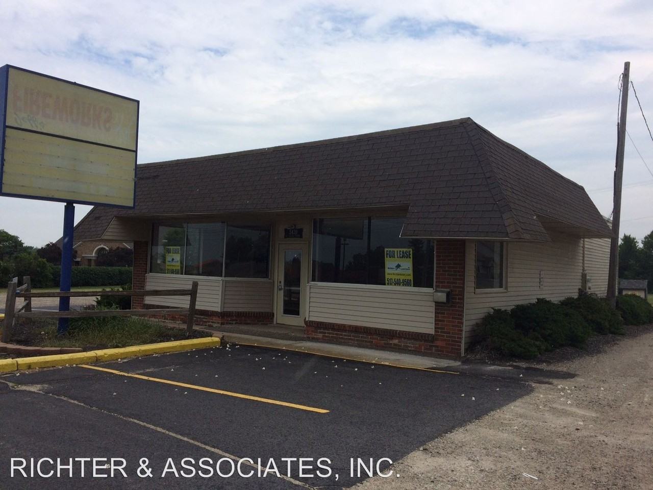 3439 E Grand River - Photo 3 of 19