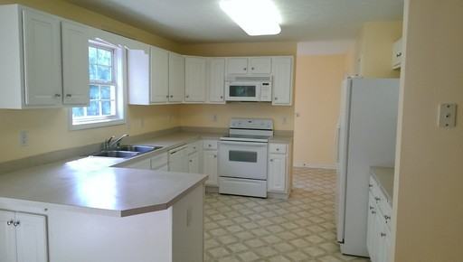 138 Thornton Rd - Photo 3 of 8