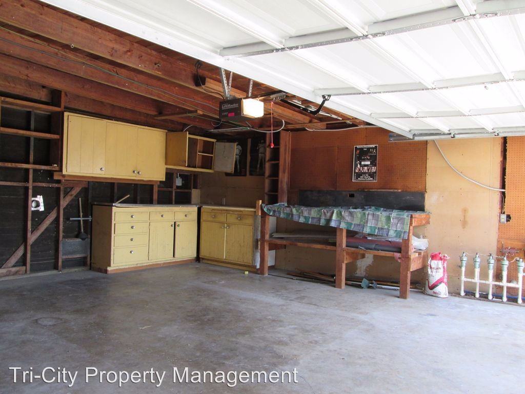 27683 Miami Ave - Photo 3 of 9