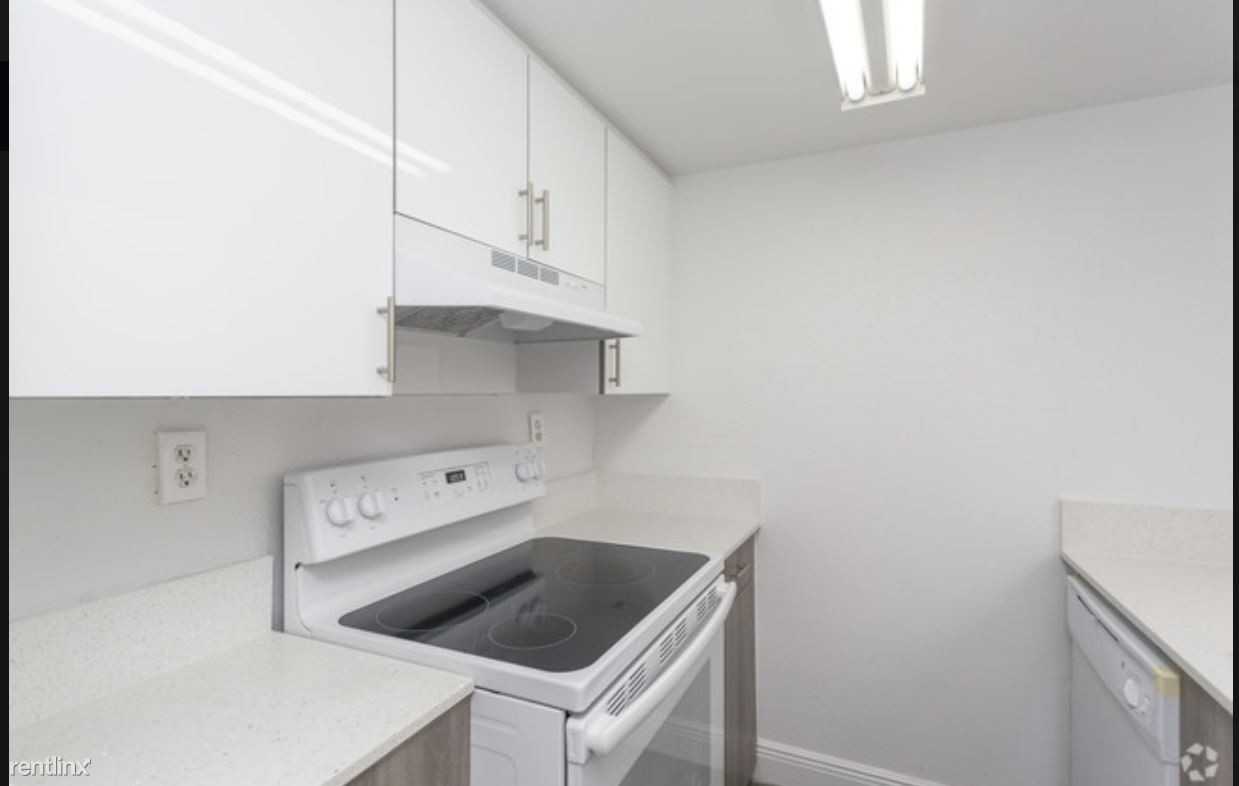 International Club - Photo 2 of 8