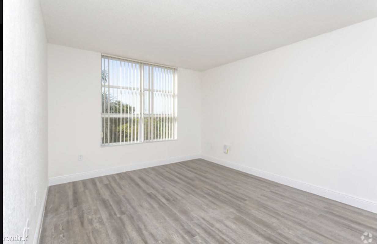 International Club - Photo 3 of 8