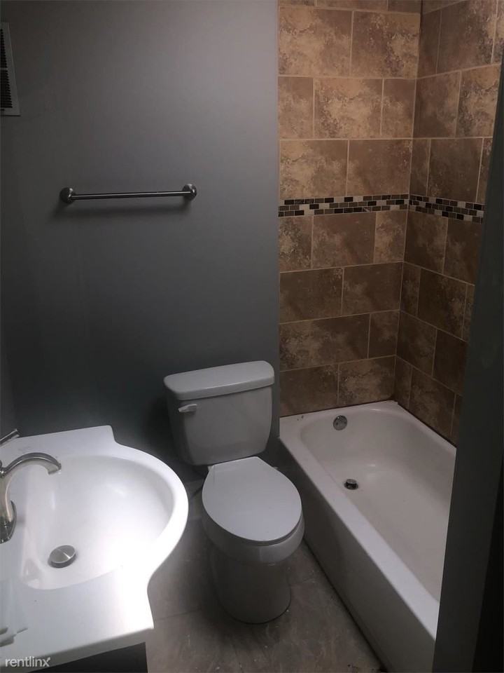 974 N Franklintown Rd - Photo 3 of 7