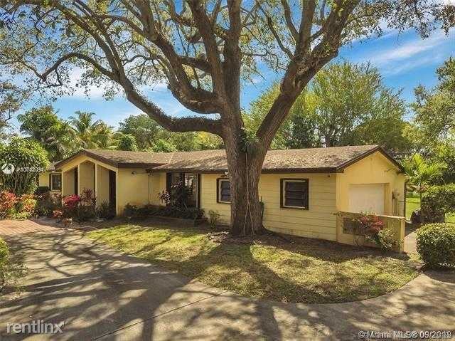 7440 Sw 70th Ter - Photo 3 of 10